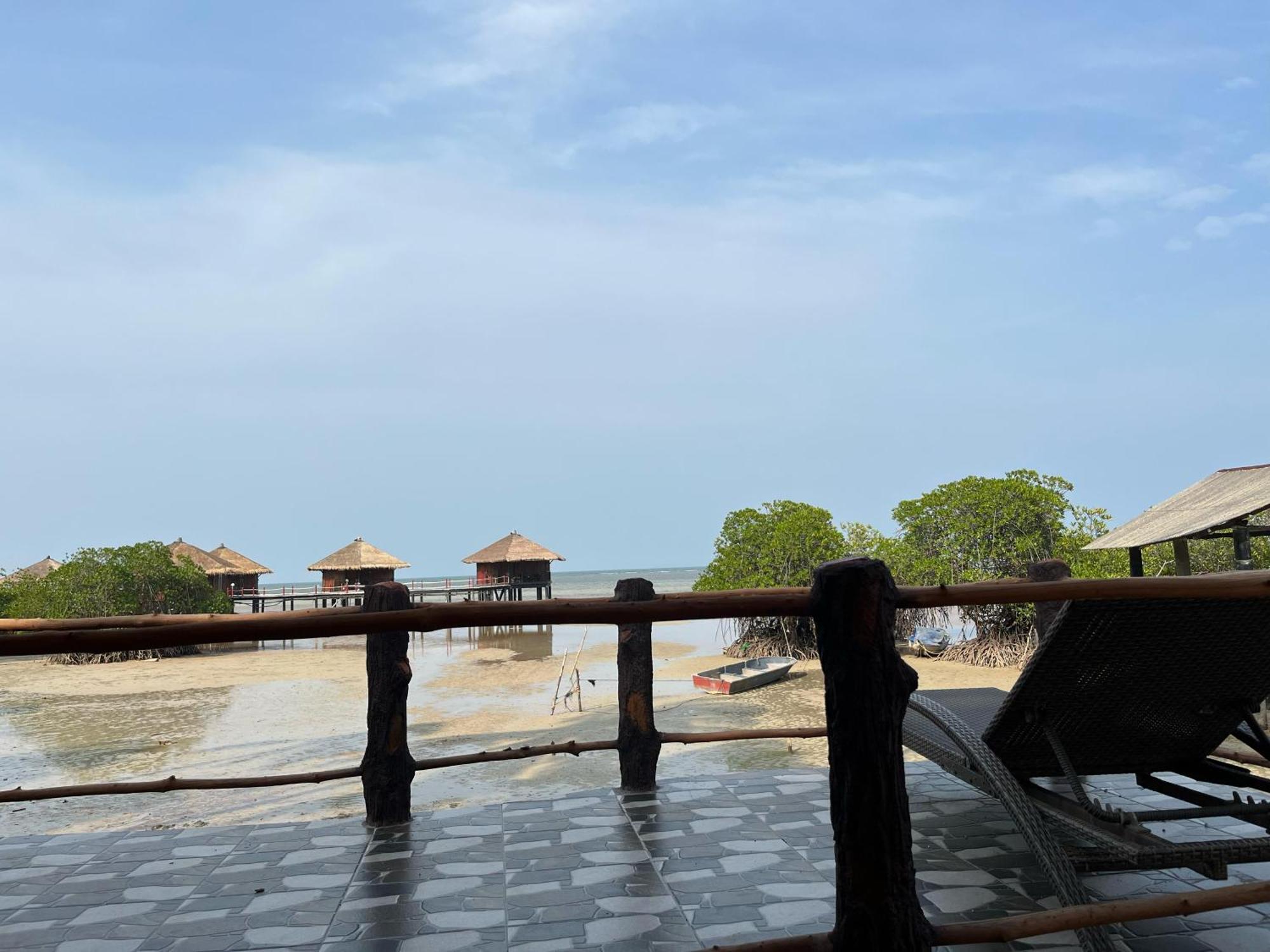 Teluk Bakau Loola Adventure Resort מראה חיצוני תמונה